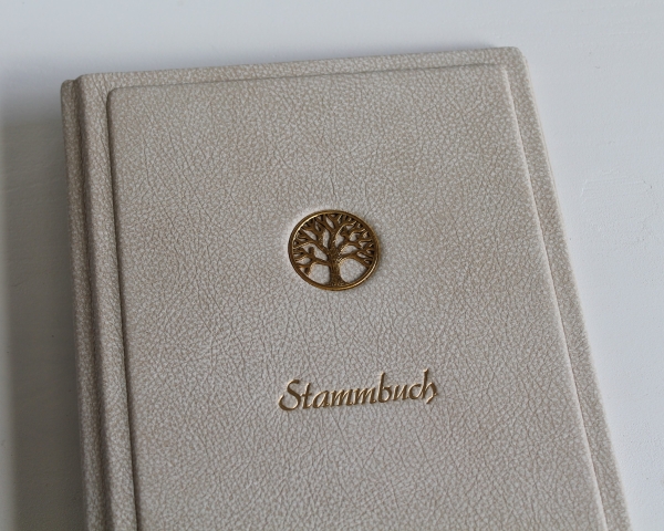 Stammbuch "Goldene Lebensbaum" aus beigem Büffelleder,  DIN A5